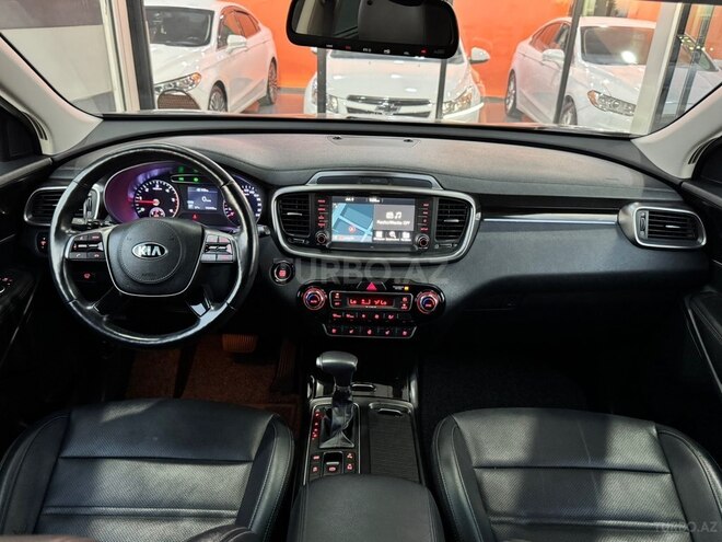 Kia Sorento-26
