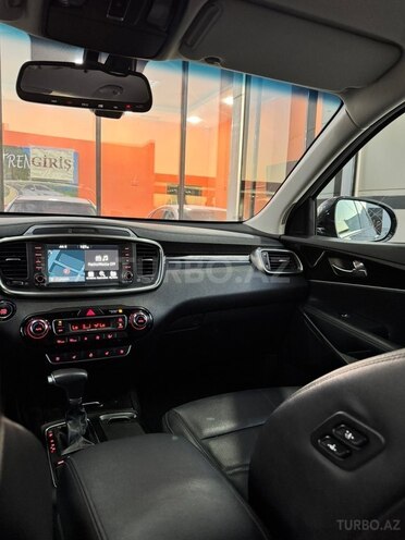 Kia Sorento-30