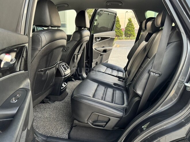 Kia Sorento-32