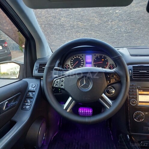 Mercedes B 170-9