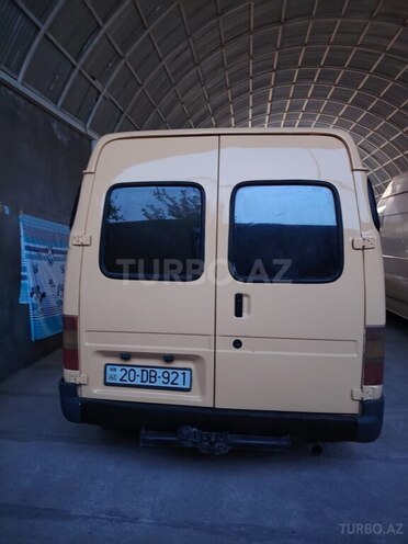 Ford Transit-5