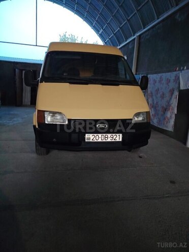 Ford Transit-3