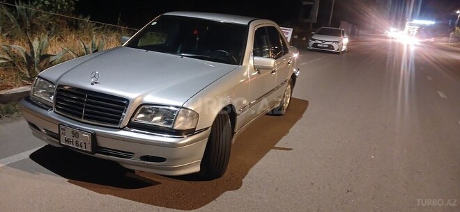 Mercedes C 240-3