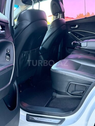 Hyundai Santa Fe-8