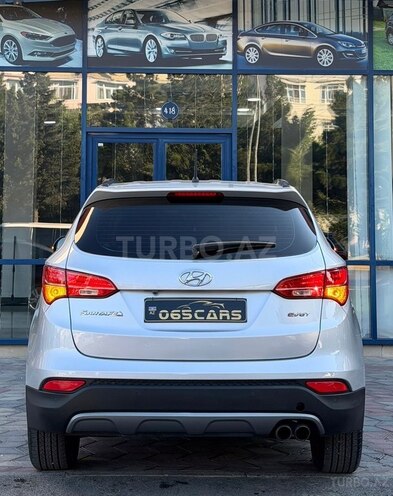 Hyundai Santa Fe-12