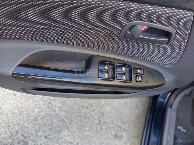 Kia Rio-13