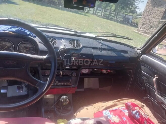 LADA (VAZ) 2106-4
