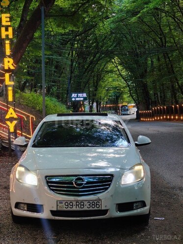 Opel Insignia-1