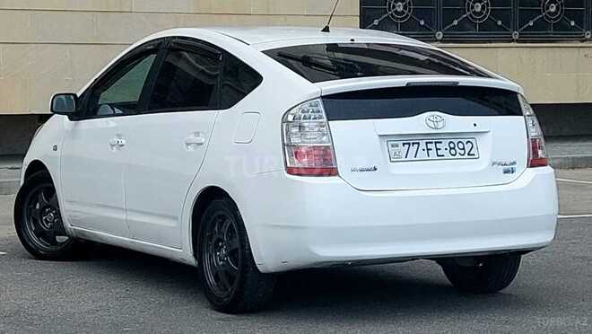 Toyota Prius-4