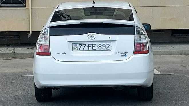Toyota Prius-9