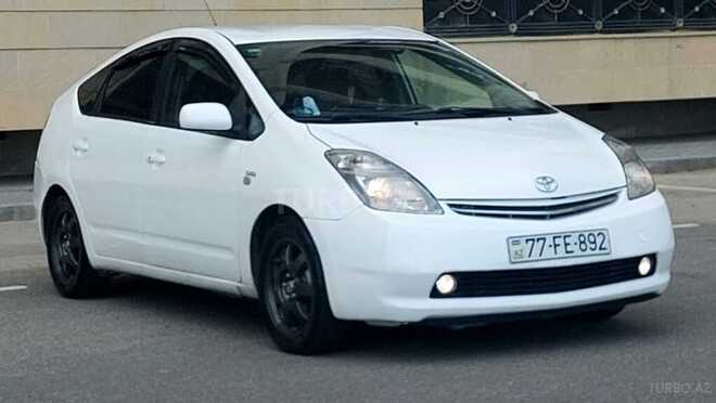 Toyota Prius-12