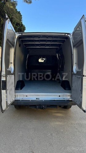 Ford Transit-14