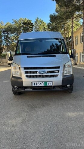 Ford Transit-8