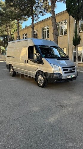 Ford Transit-1