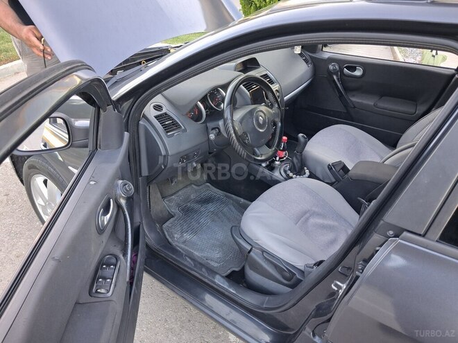 Renault Megane-8