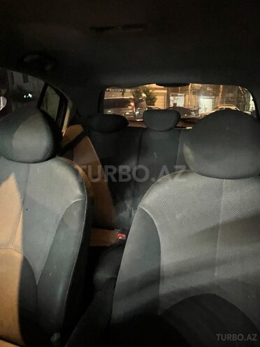 Kia Rio-7