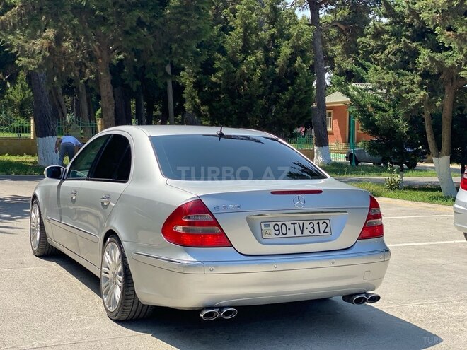 Mercedes E 320-4