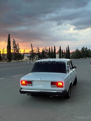 LADA (VAZ) 2107-2