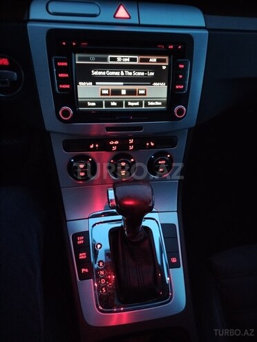 Volkswagen Passat-4