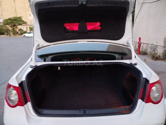 Volkswagen Passat-12