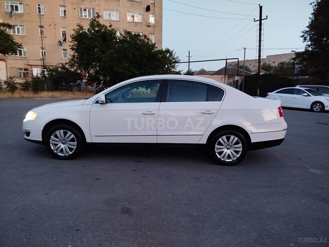 Volkswagen Passat-8