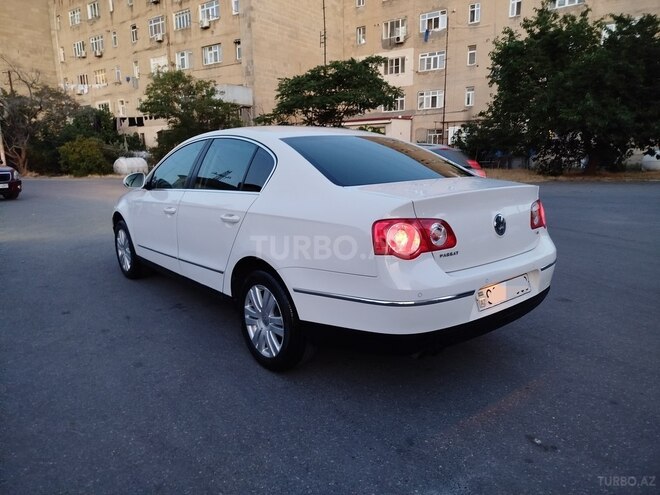 Volkswagen Passat-11