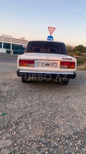 LADA (VAZ) 2107-2
