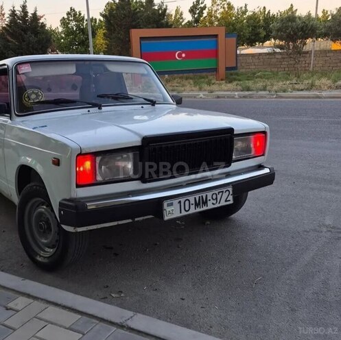 LADA (VAZ) 2107-1
