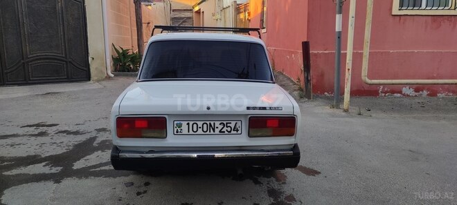 LADA (VAZ) 2107-2