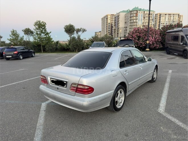Mercedes E 200-9