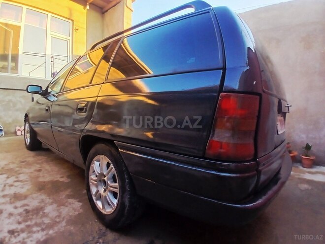 Opel Astra-11