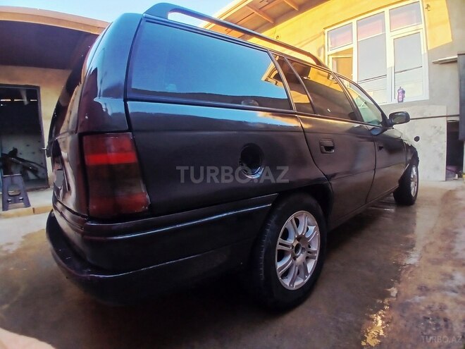 Opel Astra-10