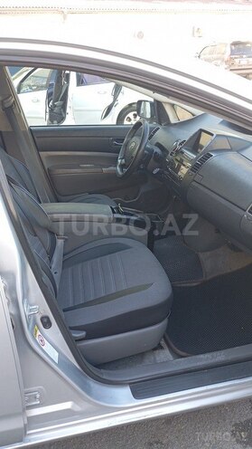 Toyota Prius-7