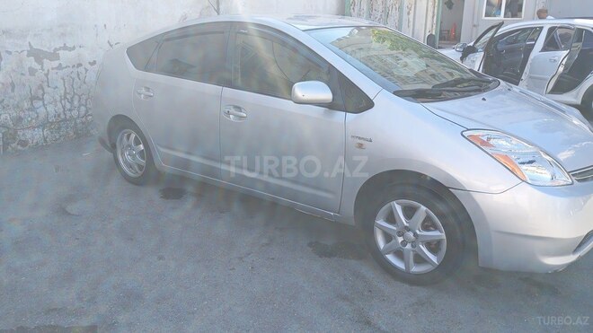 Toyota Prius-3