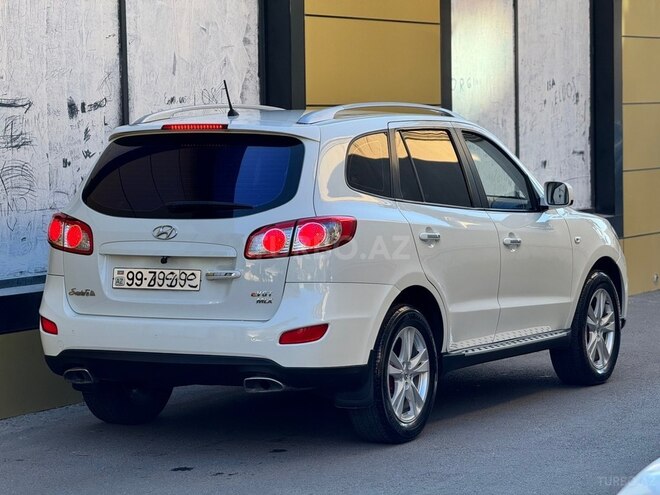Hyundai Santa Fe-4