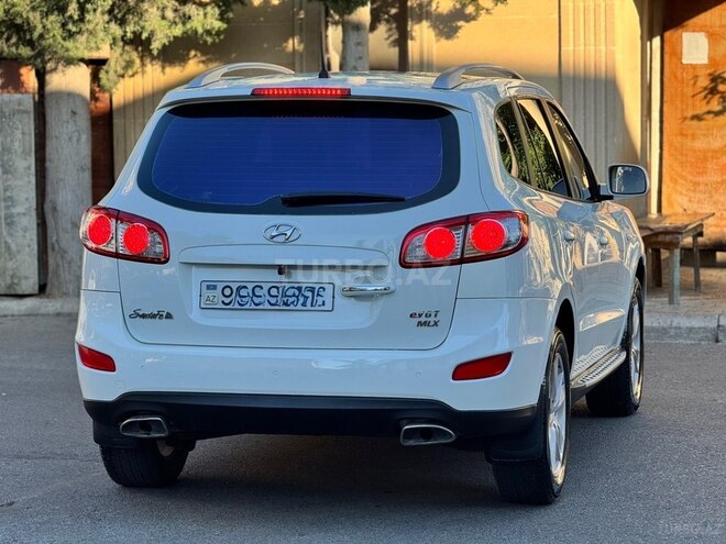 Hyundai Santa Fe-8