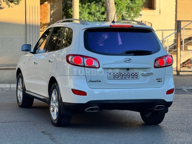 Hyundai Santa Fe-5