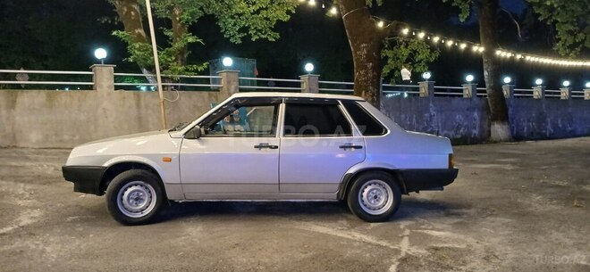 LADA (VAZ) 21099-4