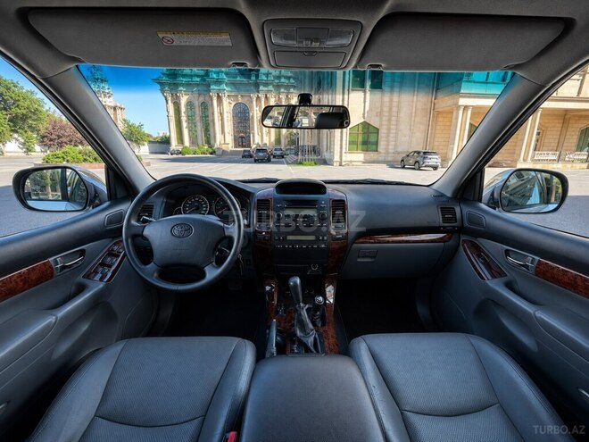 Toyota Land Cruiser Prado-9