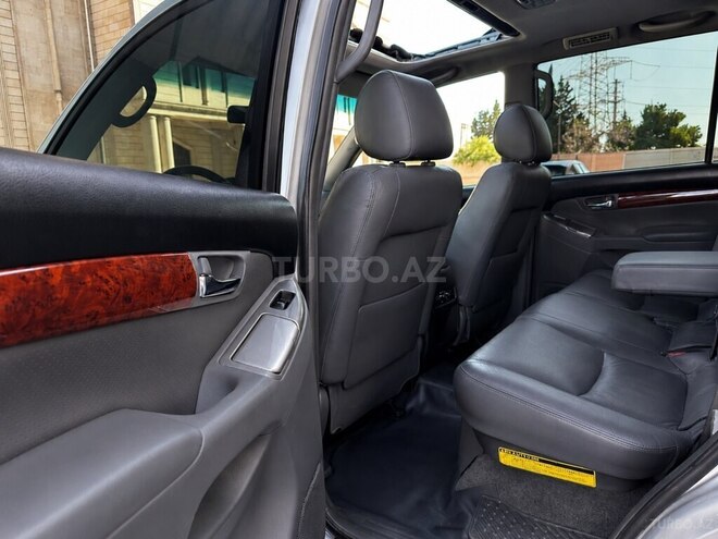 Toyota Land Cruiser Prado-14