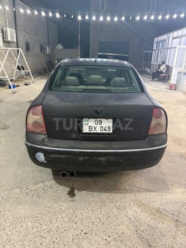 Volkswagen Passat-4
