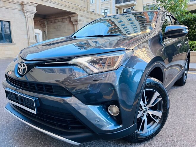Toyota RAV4-3