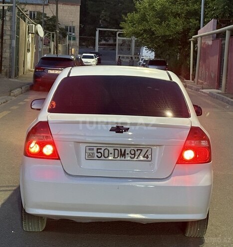 Chevrolet Aveo-3