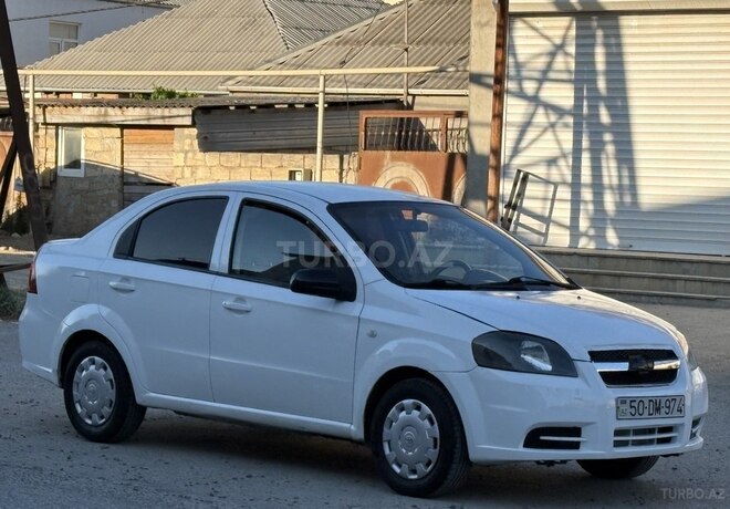 Chevrolet Aveo-5