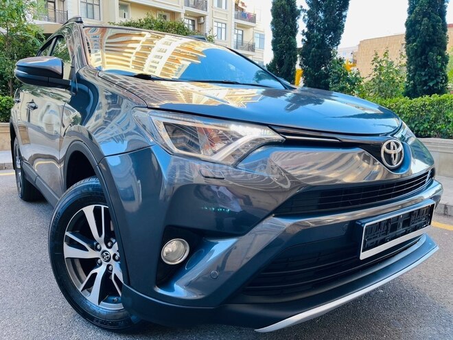 Toyota RAV4-6