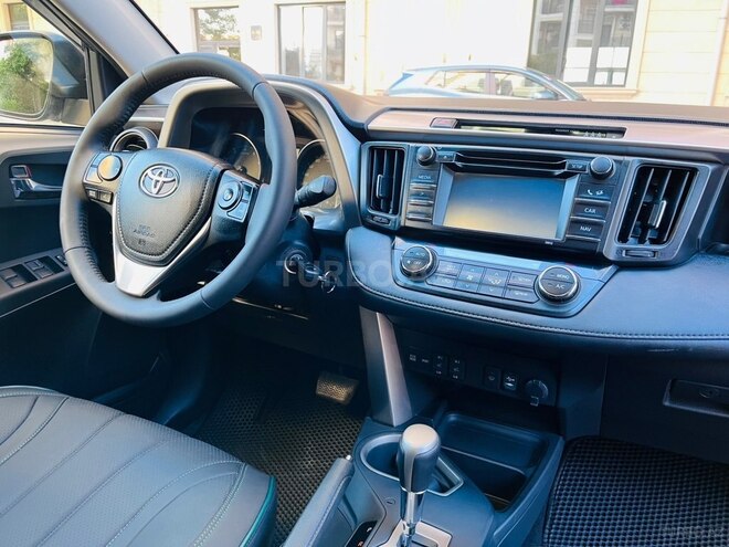 Toyota RAV4-13