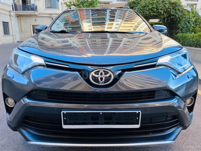 Toyota RAV4-21