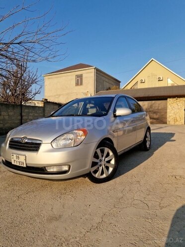 Hyundai Accent-1