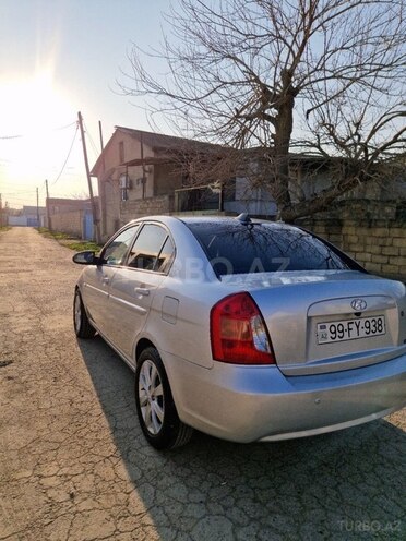 Hyundai Accent-6