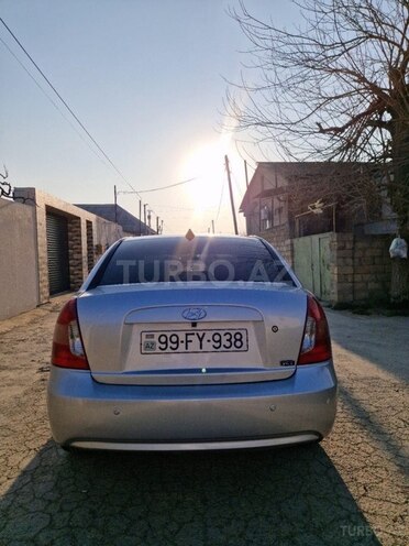 Hyundai Accent-8